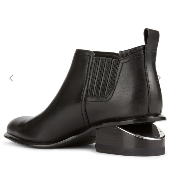 Alexander Wang “Kori” ankle boot.  Black leather. Size 9. Mint condition. - Picture 3 of 6